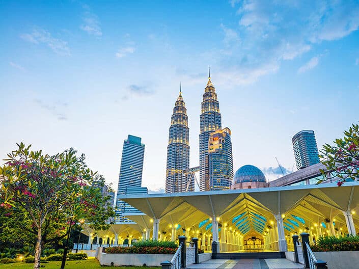 Natalie takes Malaysia🇲🇾🧸